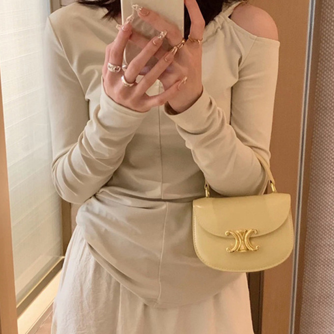 celine triomphe leather mini besace saddle bag
